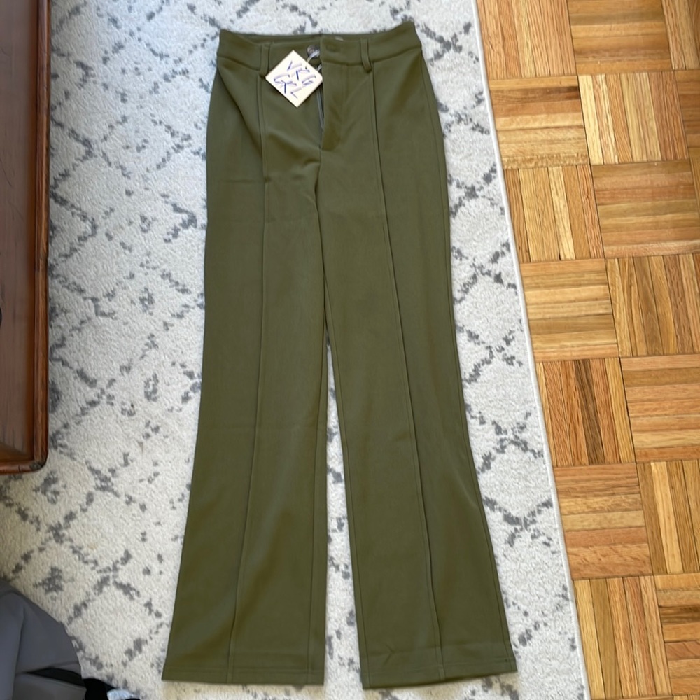 Brand new VRG girl wide leg trousers in green